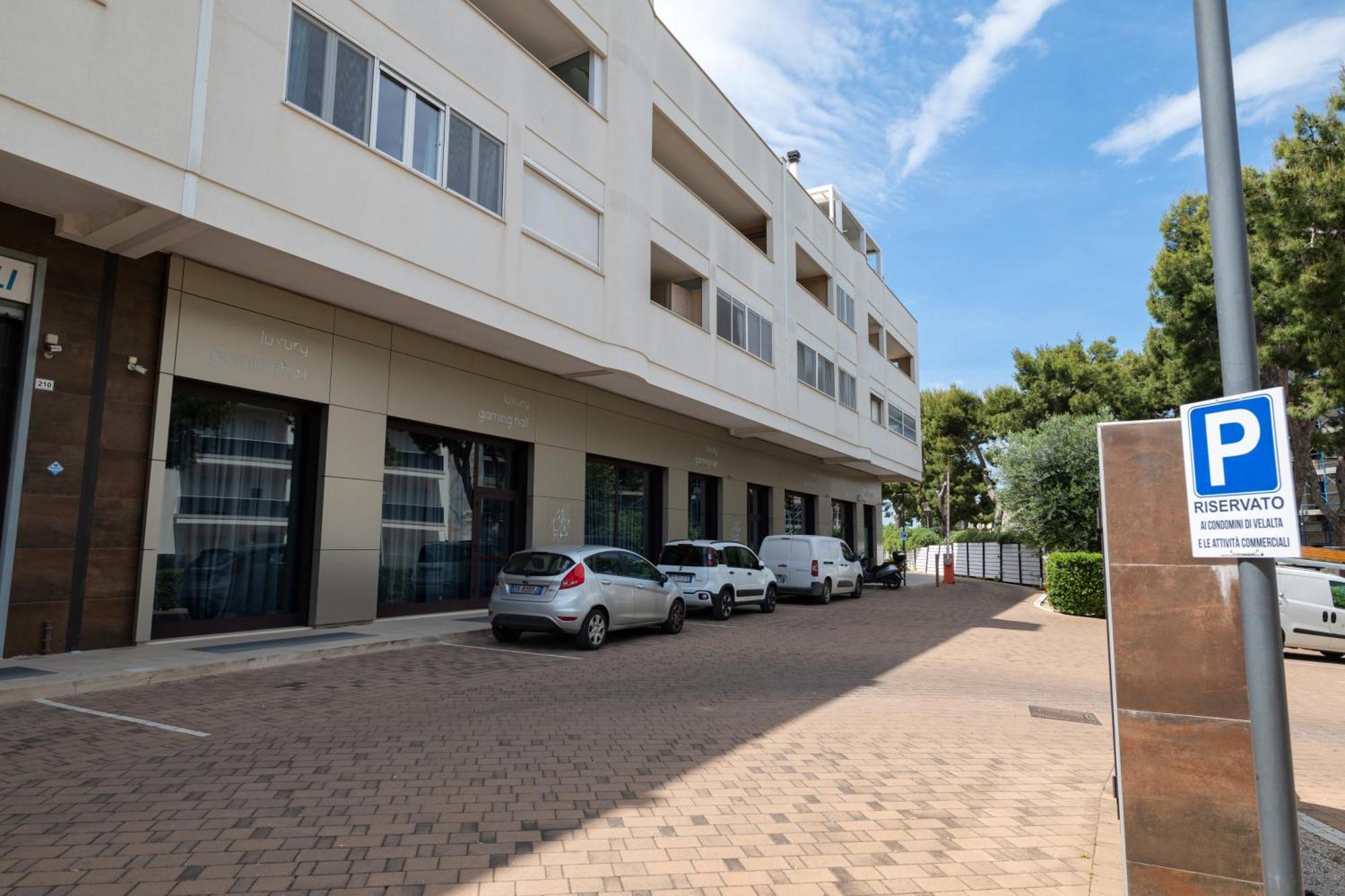 Monopoli Favolosa - Spacious 100Mq Apt. W/ Parking Exterior foto
