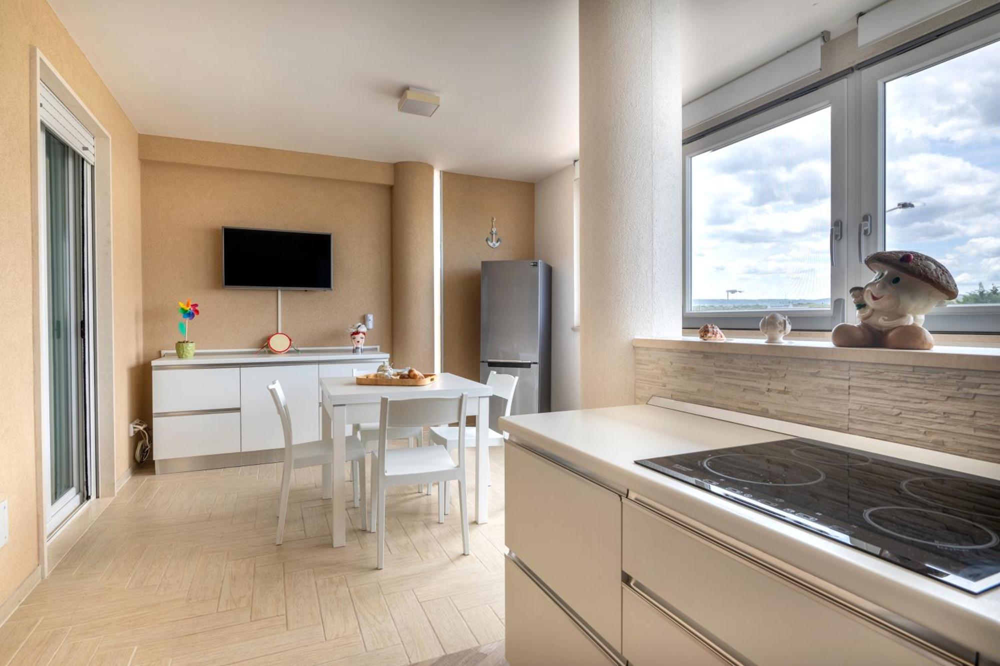 Monopoli Favolosa - Spacious 100Mq Apt. W/ Parking Exterior foto